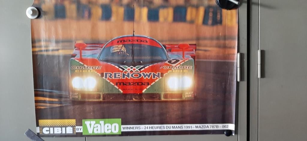 Poster  Mazda Le Mans winner, Ophalen of Verzenden, Zo goed als nieuw