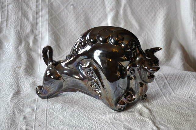 bison en faience irisé, Enlèvement ou Envoi