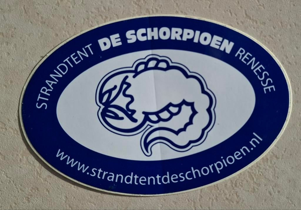 Sticker strandtent De schorpioen Renesse, Ophalen of Verzenden, Zo goed als nieuw