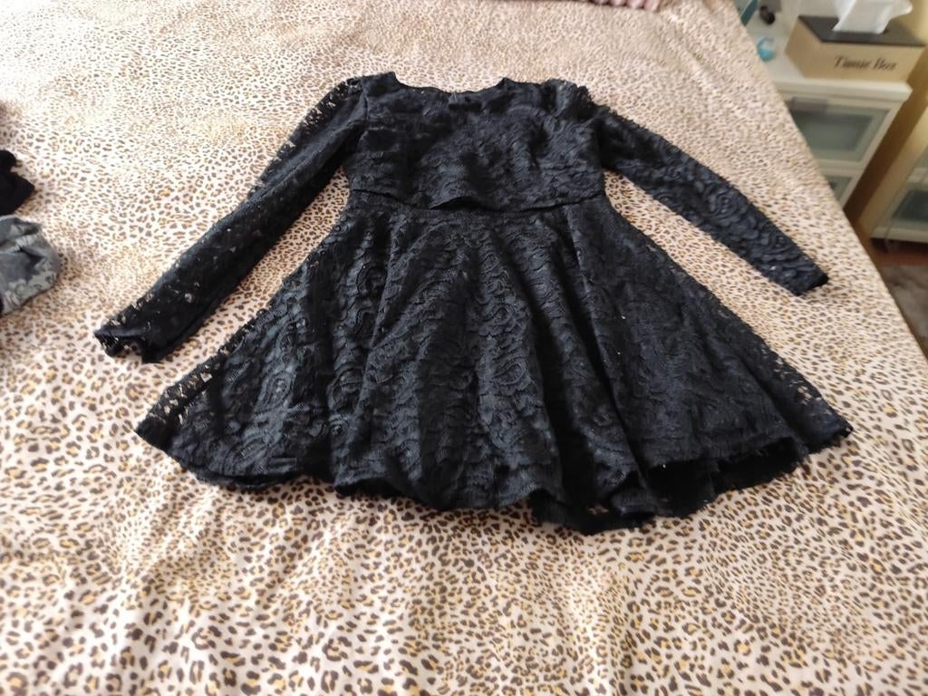 Robe dentelle M, Enlèvement ou Envoi, Comme neuf
