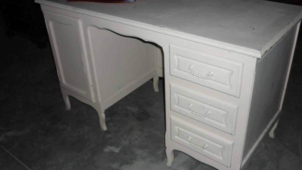 BRETOENSE  GESCHILDERDE BUREAU, Ophalen