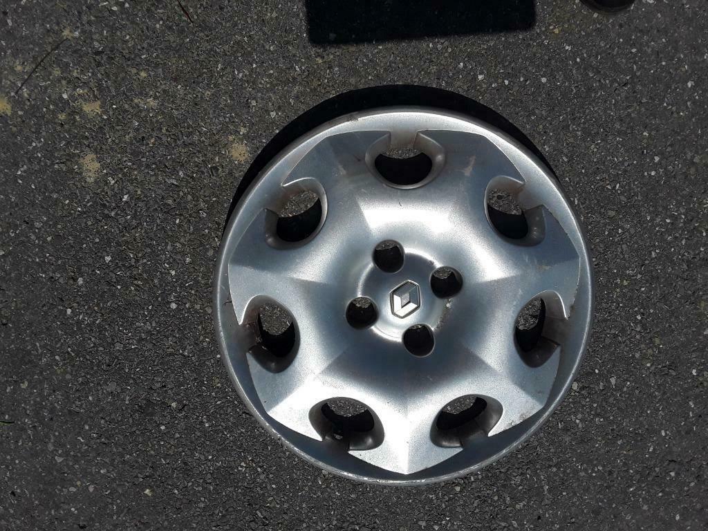 1 Oude Renault wieldoppen, 15 inch, Ophalen of Verzenden, Gebruikt