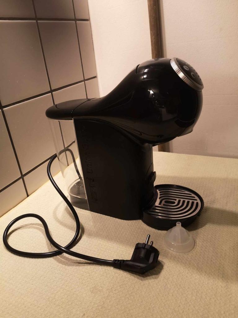 Nescafe Dolce Gusto Genio S plus in originele doos., Electroménager, Neuf, Réservoir d'eau amovible, Enlèvement ou Envoi, Dosettes et capsules de café