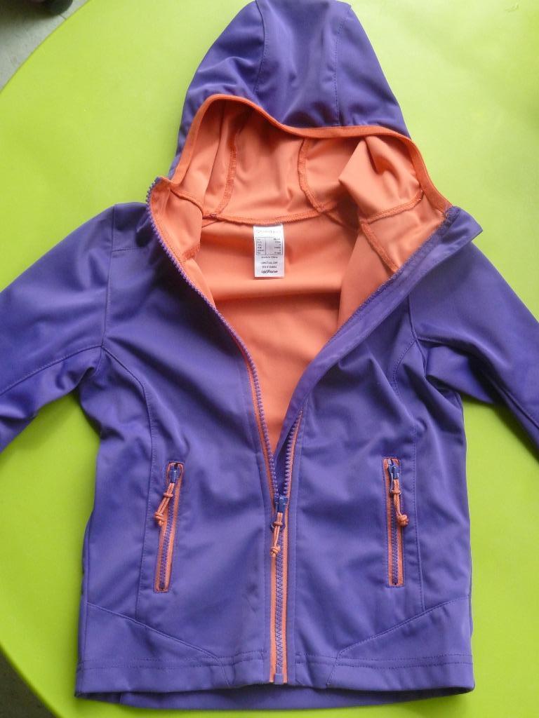 Quechua jasje 98-104, Kinderen en Baby's, Kinderkleding | Maat 98, Zo goed als nieuw, Meisje, Jas, Ophalen of Verzenden