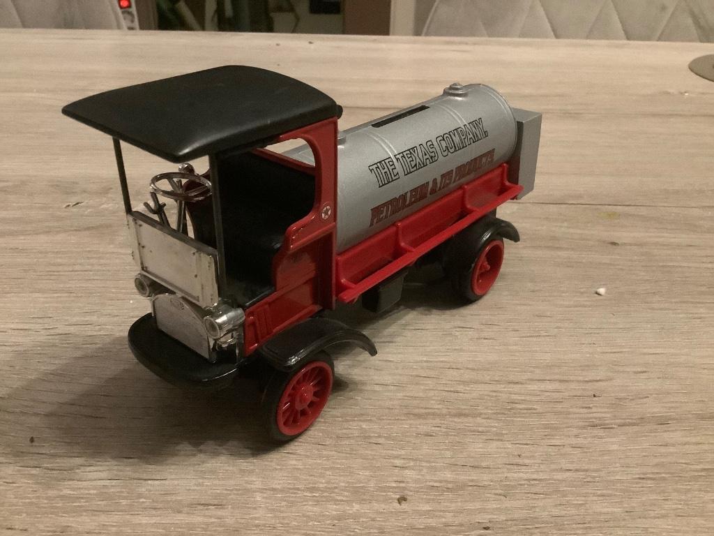 Camion miniature Texaco (Tirelire) (échelle 1/32) (1994), Hobby & Loisirs créatifs, Enlèvement ou Envoi, Comme neuf, Bus ou Camion