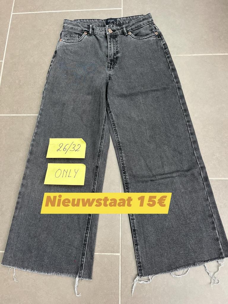 Jeansbroek Only 26/32 nieuwstaat, Only, Zwart, Ophalen of Verzenden, Zo goed als nieuw