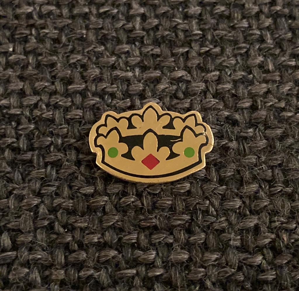 PIN - KROON - COURONNE - CROWN, Collections, Envoi, Utilisé, Autres sujets/thèmes, Insigne ou Pin's