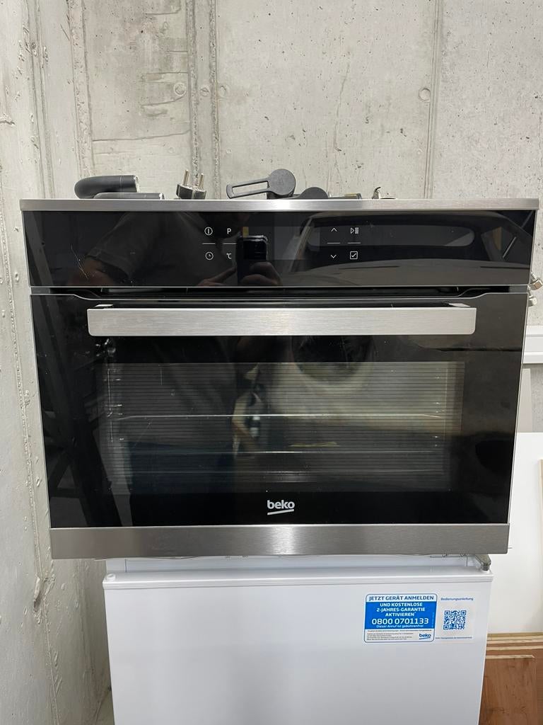 BEKO inbouwoven, Ophalen, Zo goed als nieuw