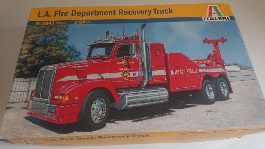 Depanneuse western star italeri, Neuf, Camion, Plus grand que 1:32, Italeri