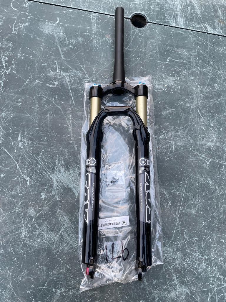 VTT fourche fox 29 neuve 28,6 40, Ophalen, Nieuw