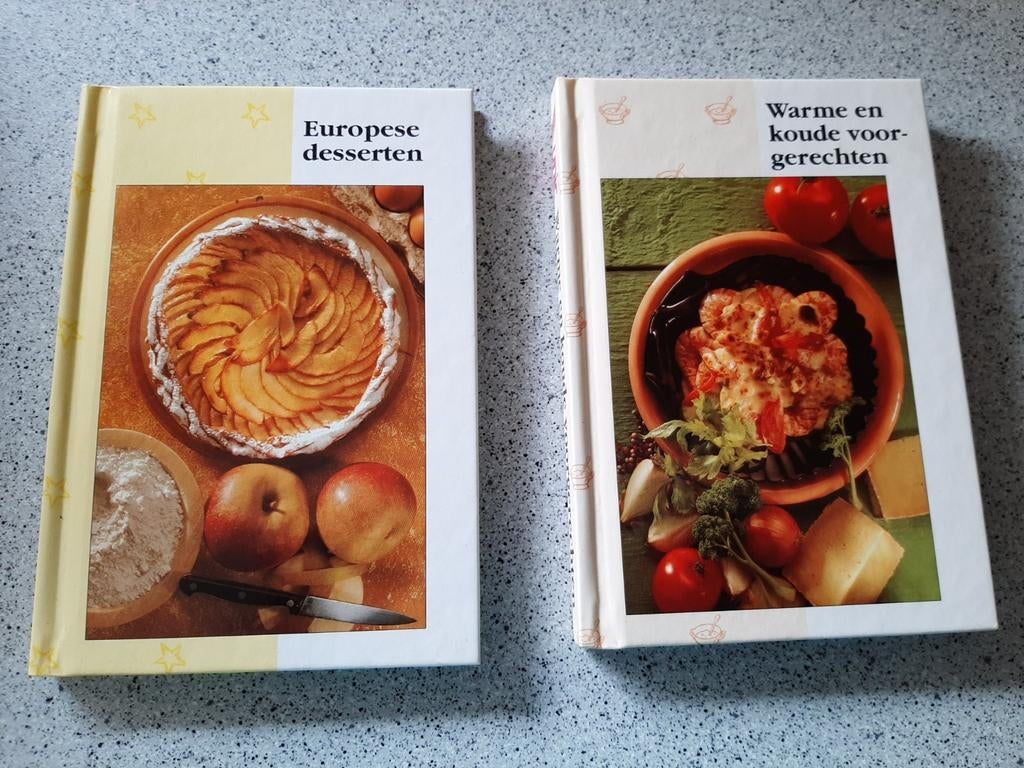 Retro! 2x UNIC kookboek: desserts & voorgerechten, Boeken, Kookboeken, Ophalen of Verzenden, Zo goed als nieuw