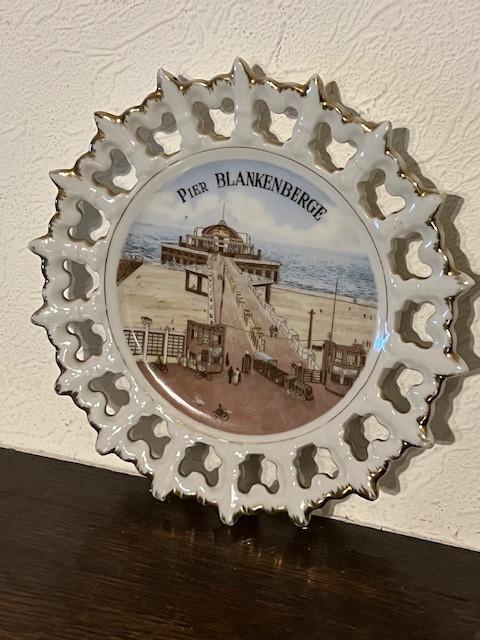 Assiette souvenir en porcelaine de la jetée de Blankenberge., Enlèvement