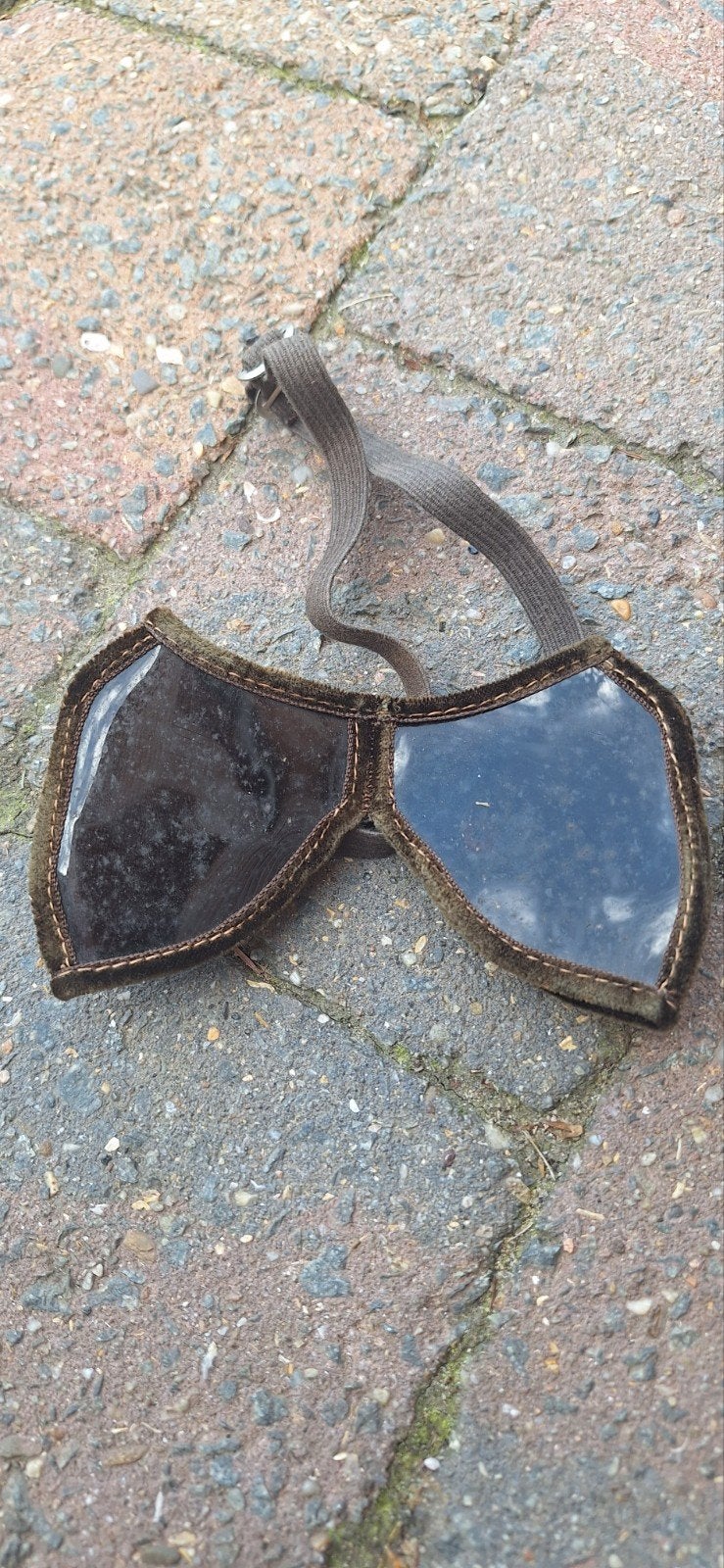 Lunettes anti poussière WH, Enlèvement