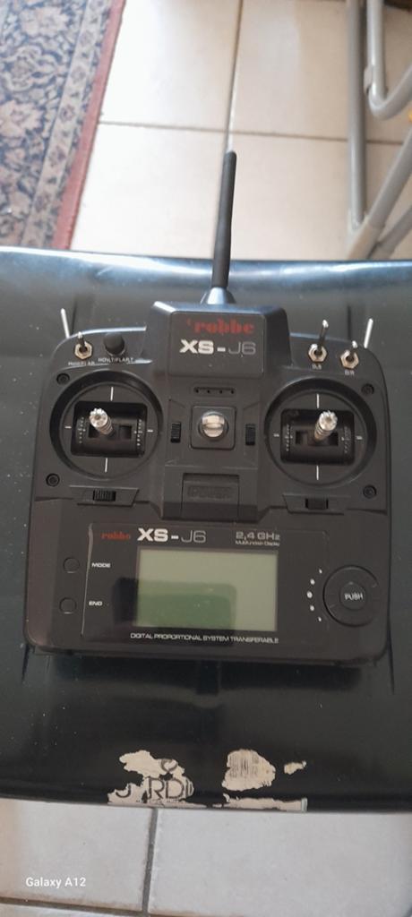 Zender voor HELICOPTERS met battery . ( Ken er niets van ), Hobby en Vrije tijd, Ophalen, Gebruikt, Helikopter