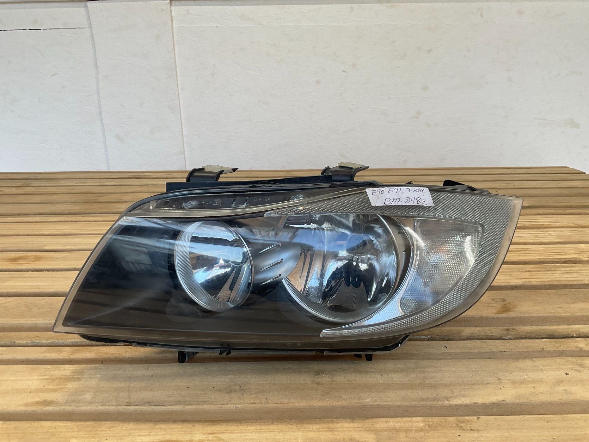 Koplamp BMW 3 Serie E90 E91 2004-2009 63116942747 BM-8482, Auto-onderdelen, Petuelring 130
80788  Munich, DE, Gebruikt, Info@bmw.de