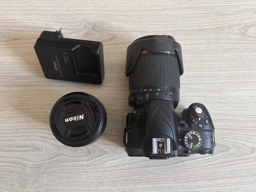 Nikon D3300 + Zoom 18-200 + Nikon 35mm 1.8 -  kit polyvalent, Audio, Tv en Foto, Fotocamera's Digitaal, Gebruikt, Spiegelreflex