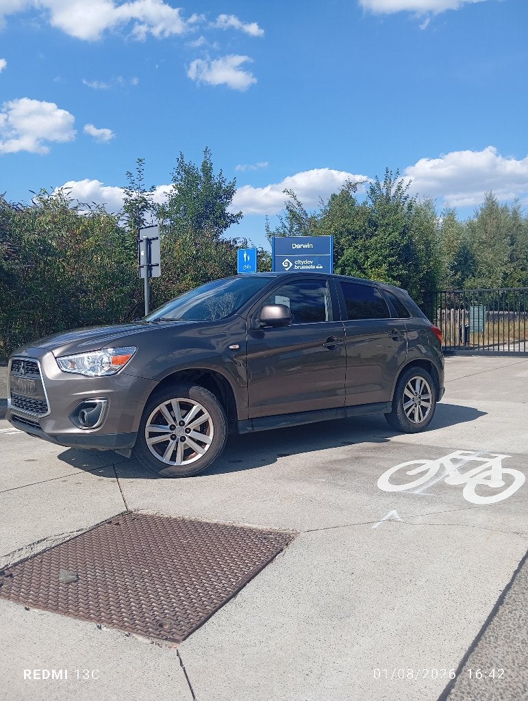 Mitsubishi ASX, 111000km, 1.6 essence, 2013, Autos, Mitsubishi, Cuir, Boîte manuelle, Noir, 5 portes