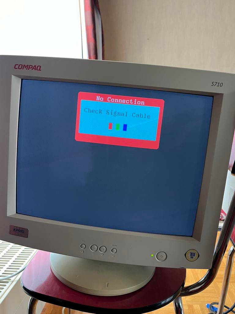 UPDATE Vintage COMPAQ S710 crt monitor, Computers en Software, Monitoren, Ophalen, Gebruikt, Compaq