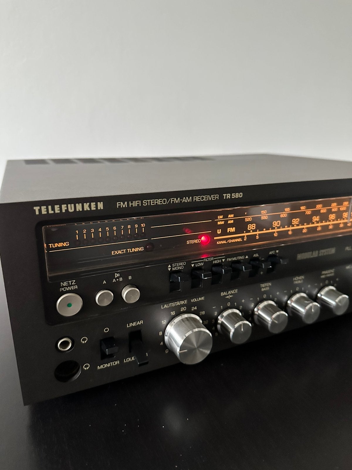 Telefunken TR580, Audio, Tv en Foto, Versterkers en Ontvangers, Ophalen of Verzenden, Zo goed als nieuw