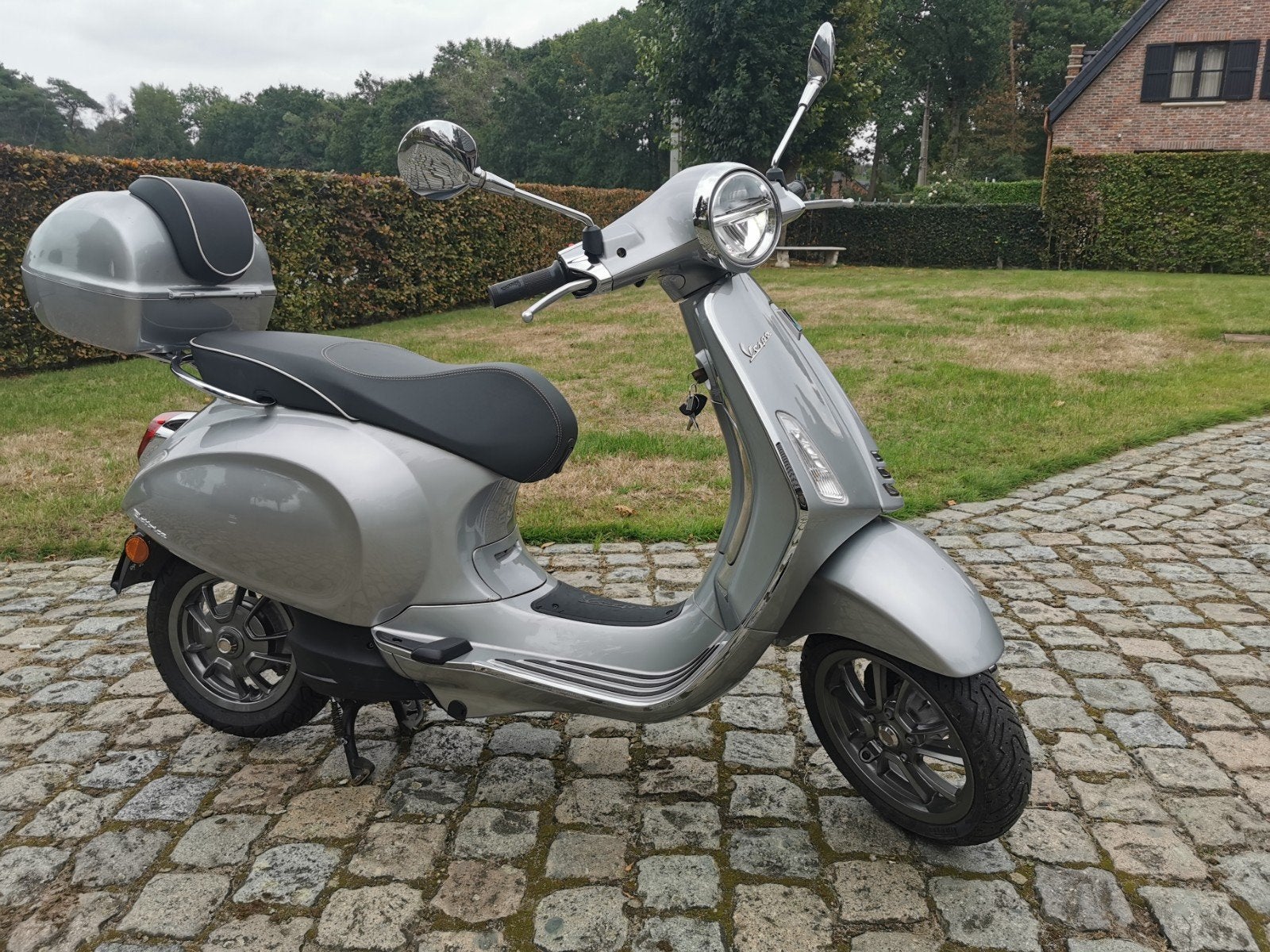 vespa primavera elettrica 45km/u.klasse b.slechts 6500 km., Ophalen, Gebruikt, Elektrisch, Klasse B (45 km/u)