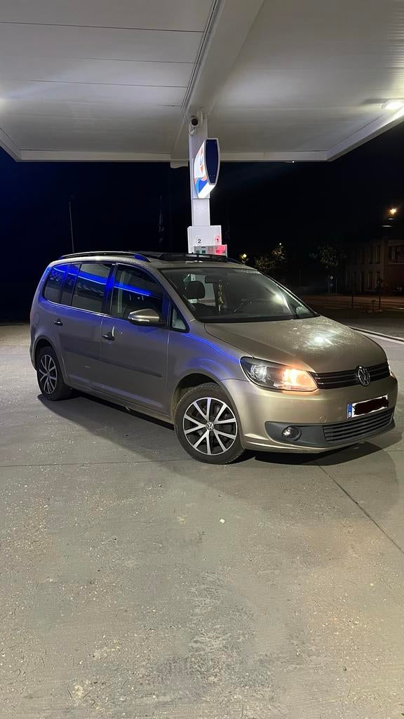 VW touran 1.2 benzene 172dk, Auto's, Voorwielaandrijving, Euro 5, 4 cilinders, 700 kg