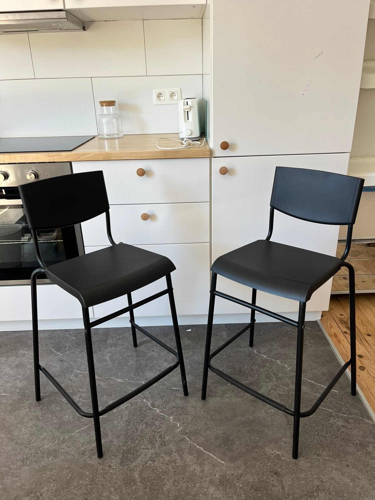 Chaises hautes noir, Huis en Inrichting, Stoelen, Ophalen, Twee, Zwart, Overige materialen