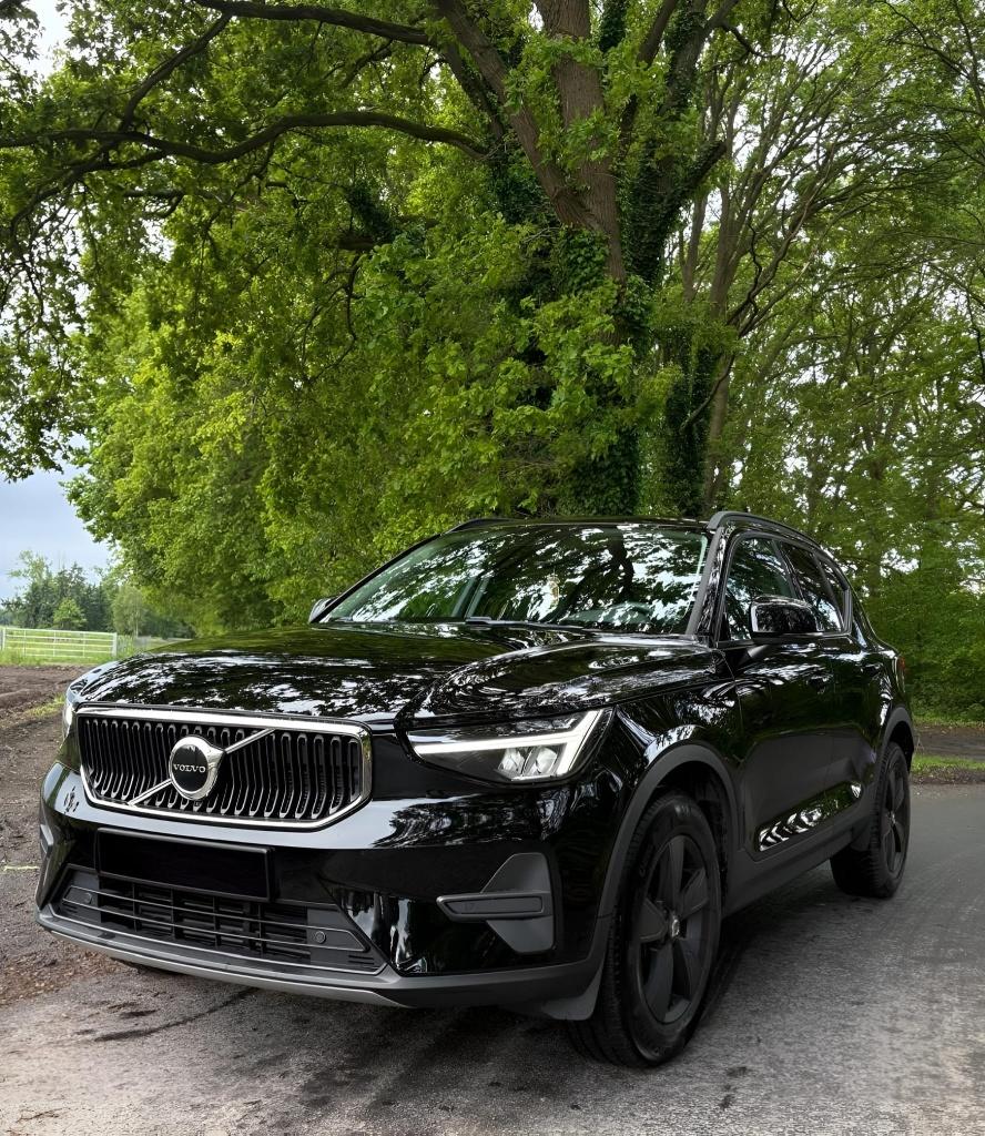 Volvo XC40 T2 Black Edition automaat, Auto's, Volvo, Stof, Zwart, 95 kW, 5 zetels