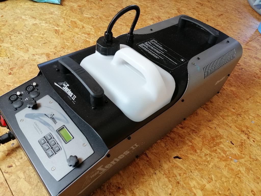 Antari Z-1500 II rookmachine, Enlèvement, Comme neuf, Détecteur de fumée