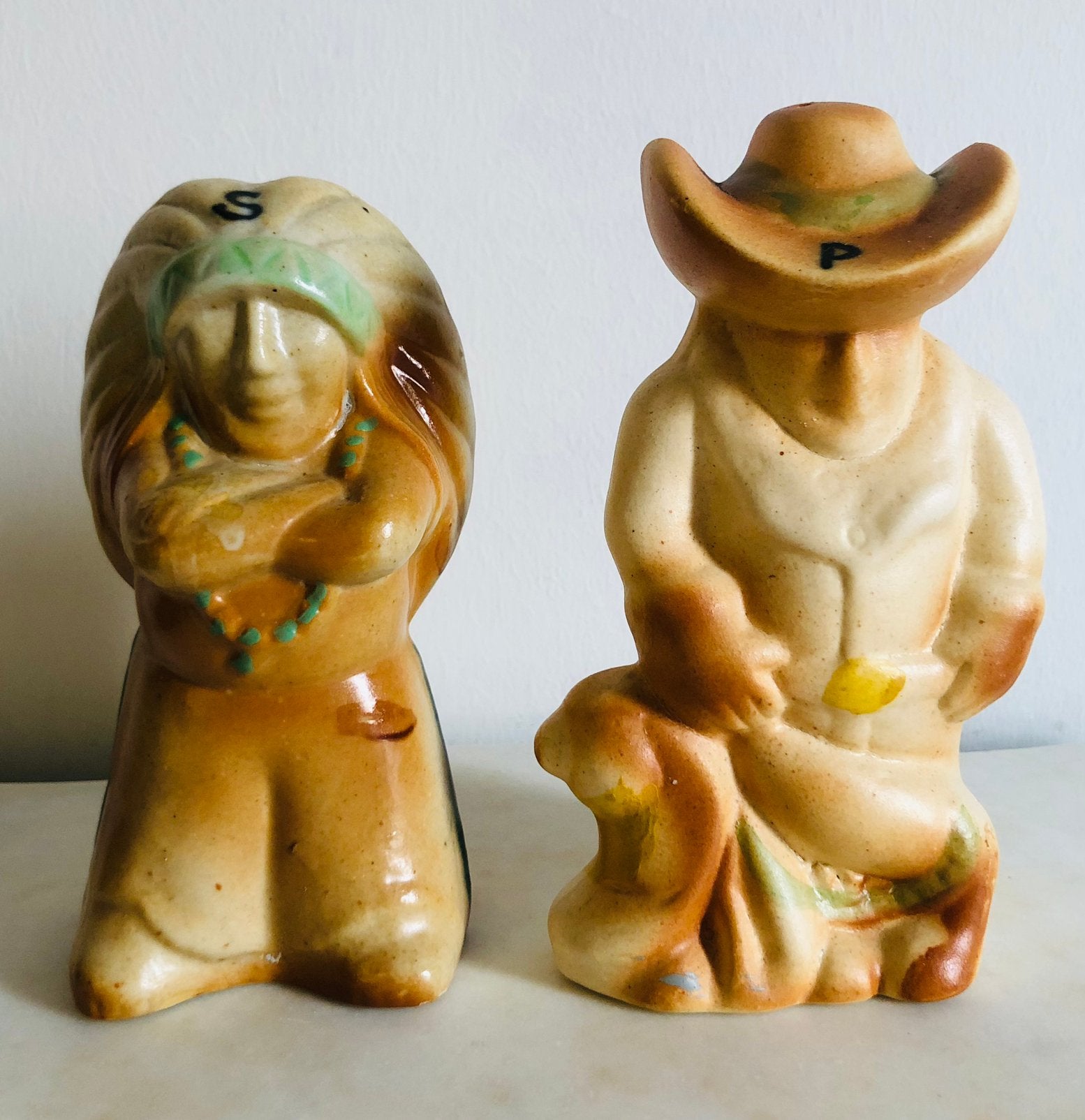 Uniek Duo! 2x Vintage Peper & Zout Stel Cowboy & Indiaan, Ophalen of Verzenden, Zo goed als nieuw