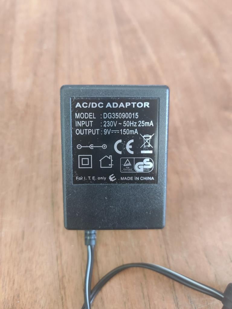 AC adapter 9V 150mA – goede staat, Audio, Tv en Foto, Opladers, Zo goed als nieuw, Ophalen