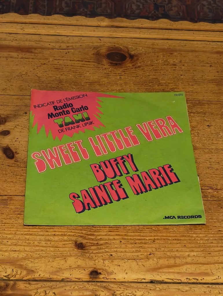 2 Singles van Buffy Sainte-Marie, CD & DVD, Vinyles Singles, Enlèvement ou Envoi, 7 inch, Utilisé, Country et Western
