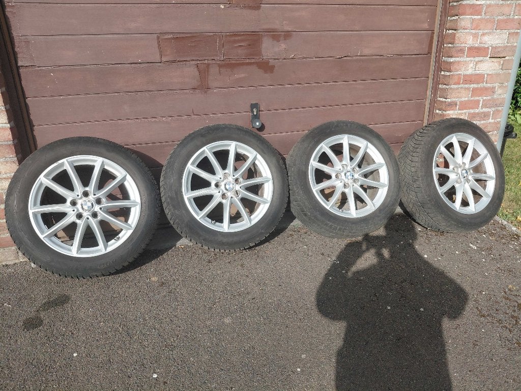 KIT BMW X1 - 4 JANTES ALU et PNEUS HIVER, Ophalen, Banden en Velgen, 17 inch, Winterbanden