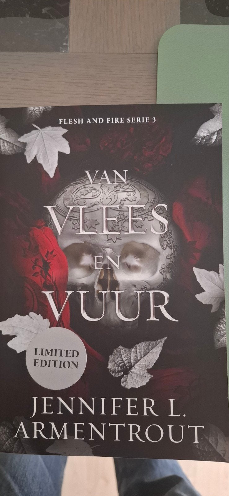 Jennifer L. Armentrout - Van vlees en vuur (limited edition), Livres, Enlèvement ou Envoi, Jennifer L. Armentrout