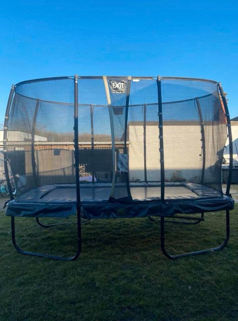 Trampoline, Ophalen, Zo goed als nieuw