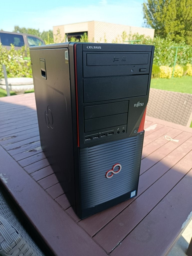 Fujitsu Workstation/PC, Xeon CPU, Windows 11, 240GB SSD,, Computers en Software, Ophalen, 256 GB, 8 GB, Refurbished
