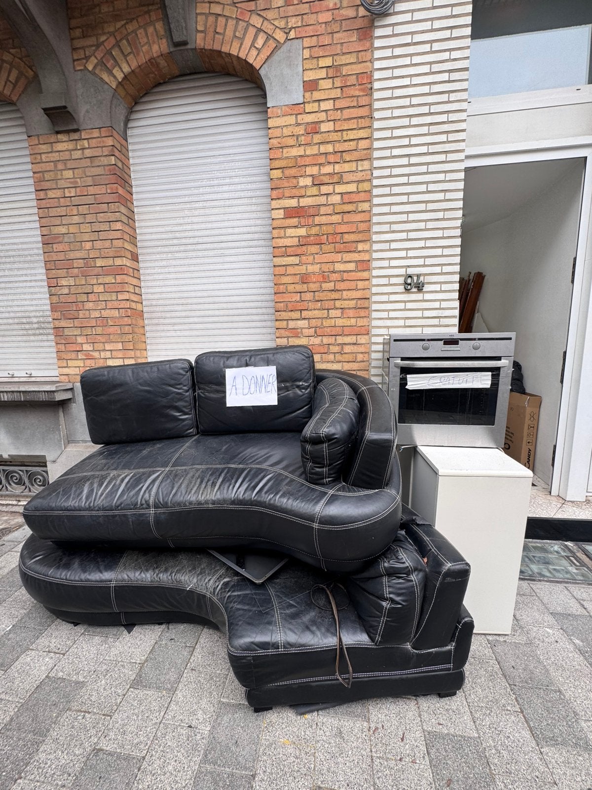 Lot de fauteuille armoir et four gratuit rue henri werrie 94, Huis en Inrichting, Fauteuils, Ophalen of Verzenden, Gebruikt