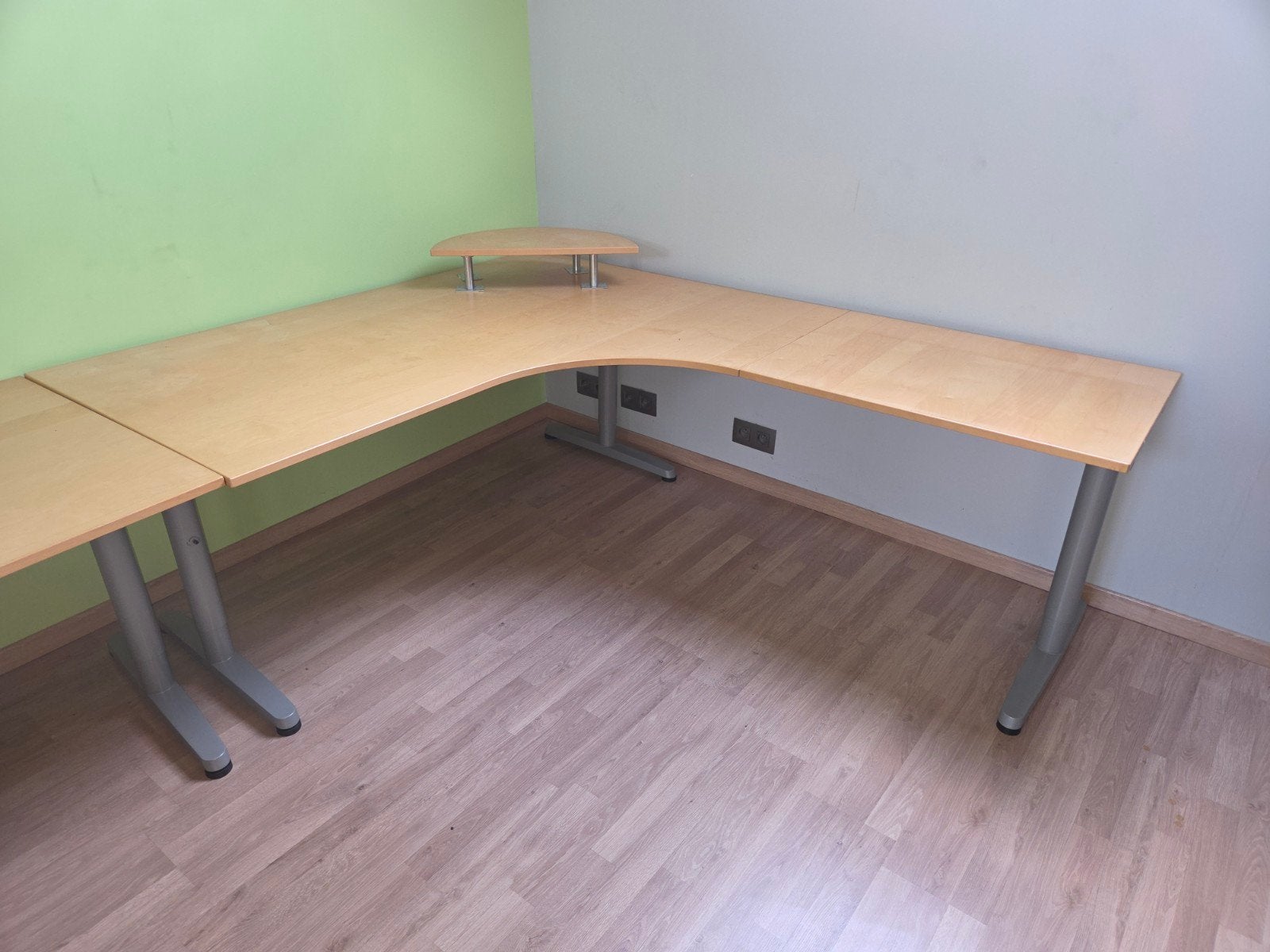 2 (kinder) bureaus, linkse  als rechtse hoek met verlenging, Ophalen, 160 cm, Gebruikt, Scandinavisch
