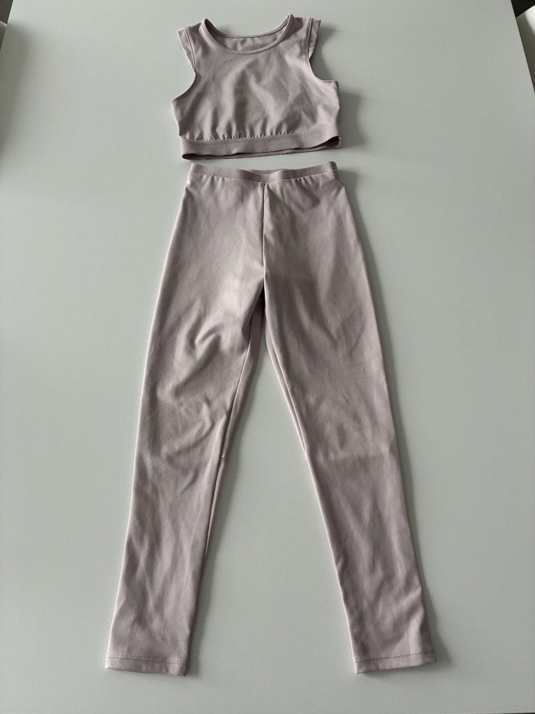 Top de sport rose + legging taille 128 de ZARA, Enfants & Bébés, Vêtements enfant | Taille 128, Enlèvement ou Envoi, Comme neuf