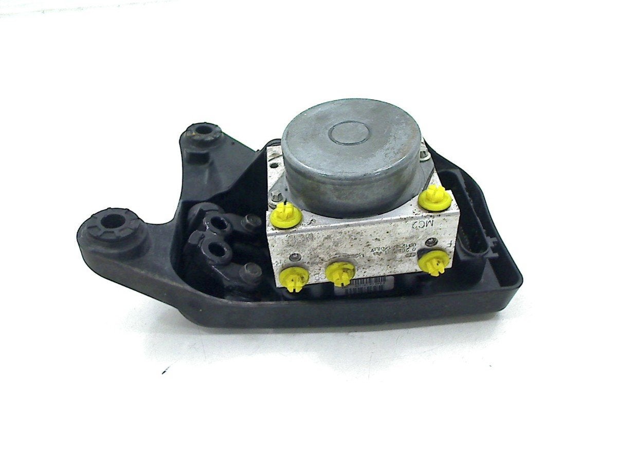 ABS POMP Honda VFR 1200 F (VFR1200 + DCT) (57110-MGE-003), Dhr. S. di Majo, Gebruikt, Info@cama-motorparts.nl, P.J. Troelstraweg 8 8
3144 CX  MAASSLUIS, NL