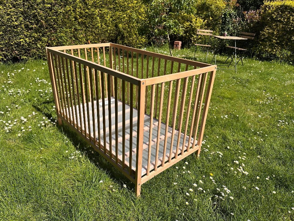 Babybedje hout IKEA, Ophalen, Zo goed als nieuw, Ledikant