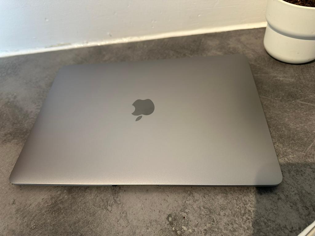 Macbook Air, Computers en Software, Apple Macbooks, Ophalen, Zo goed als nieuw, MacBook