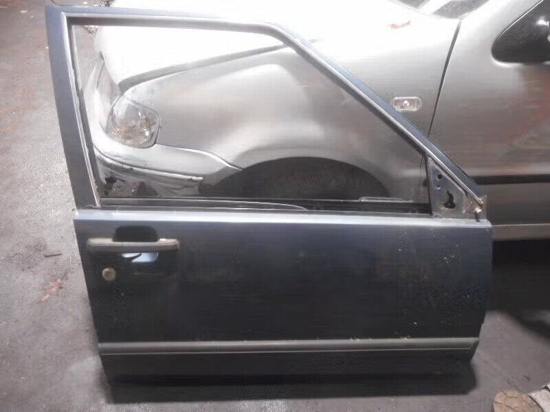 PORTIER RECHTS VOOR Volvo 740 Estate (01-1985/12-1992), Gebruikt, Deur, Info@volvocars.com, Ophalen of Verzenden