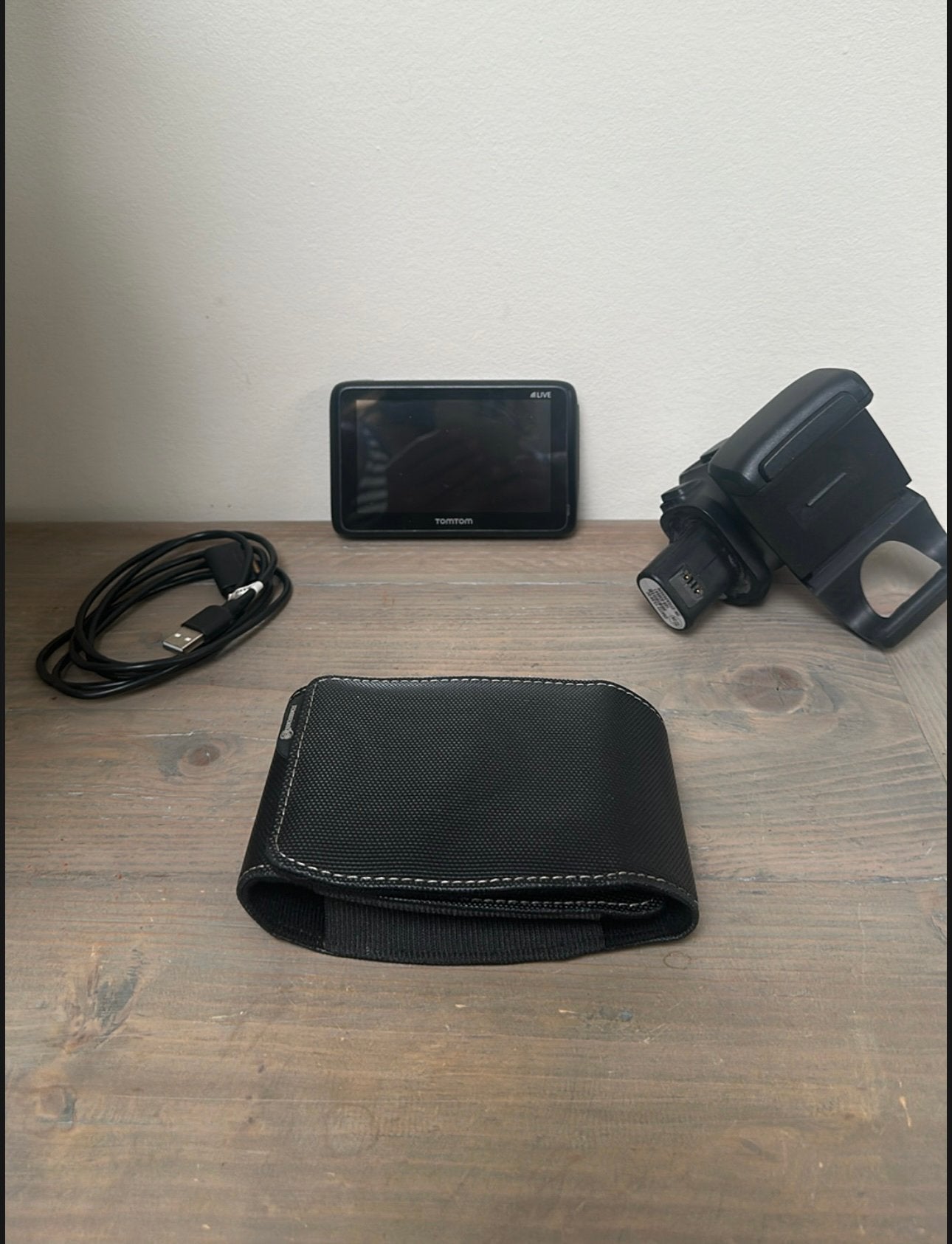 TomTom GO 825 LIVE + Houder + Etui, Enlèvement, Comme neuf