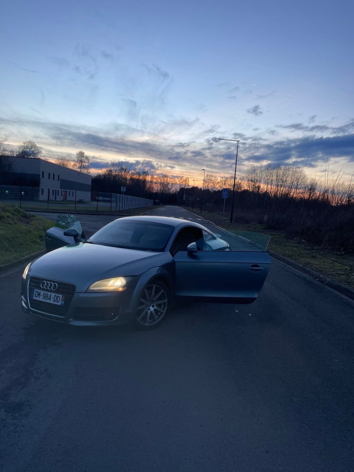 Audi tt 3.2 v6 mk2 2006, Autos, Audi, Cuir, Argent ou Gris, Beige, Automatique