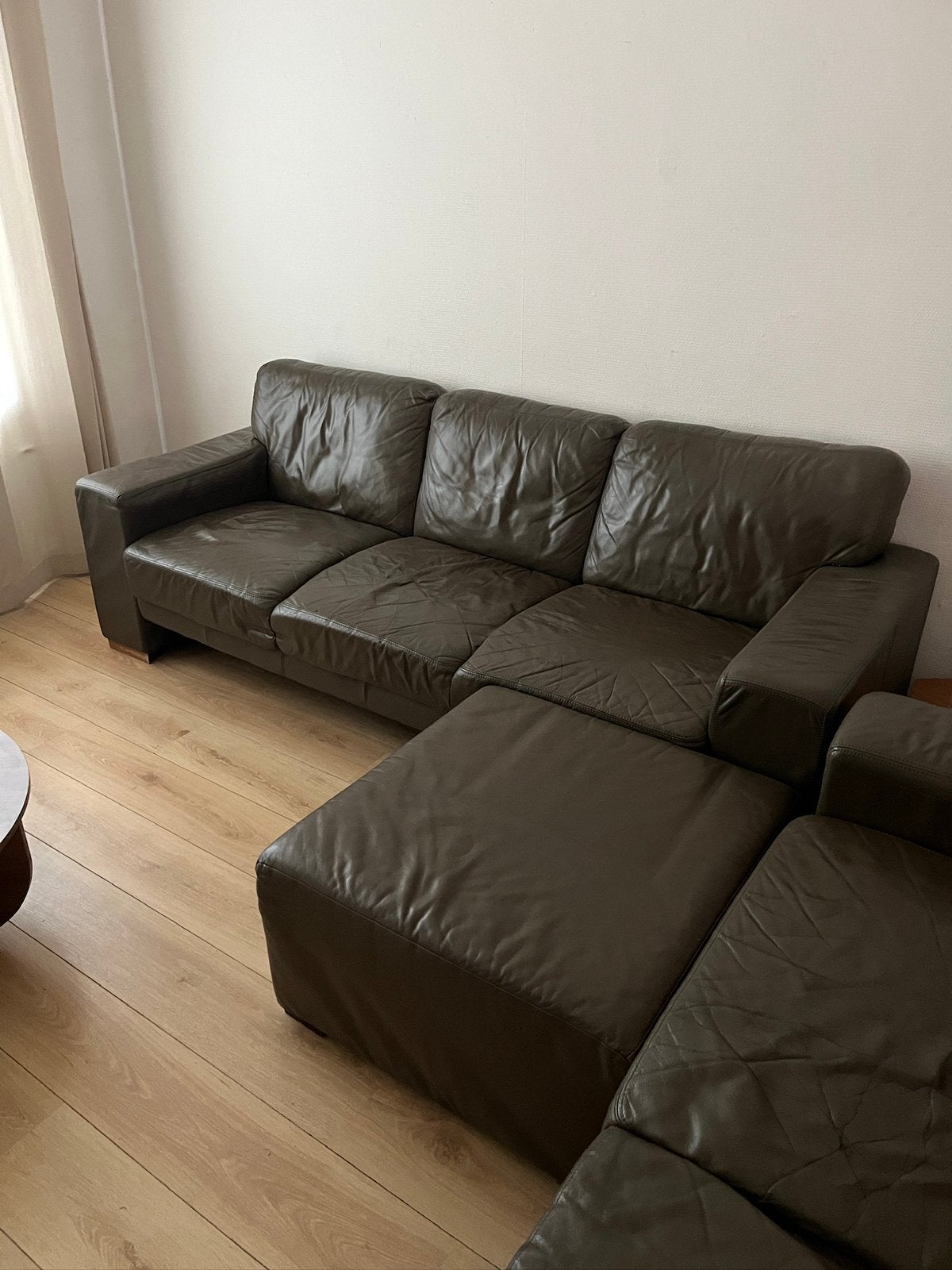 Leren zetel met poef, Ophalen, Gebruikt, Leer
