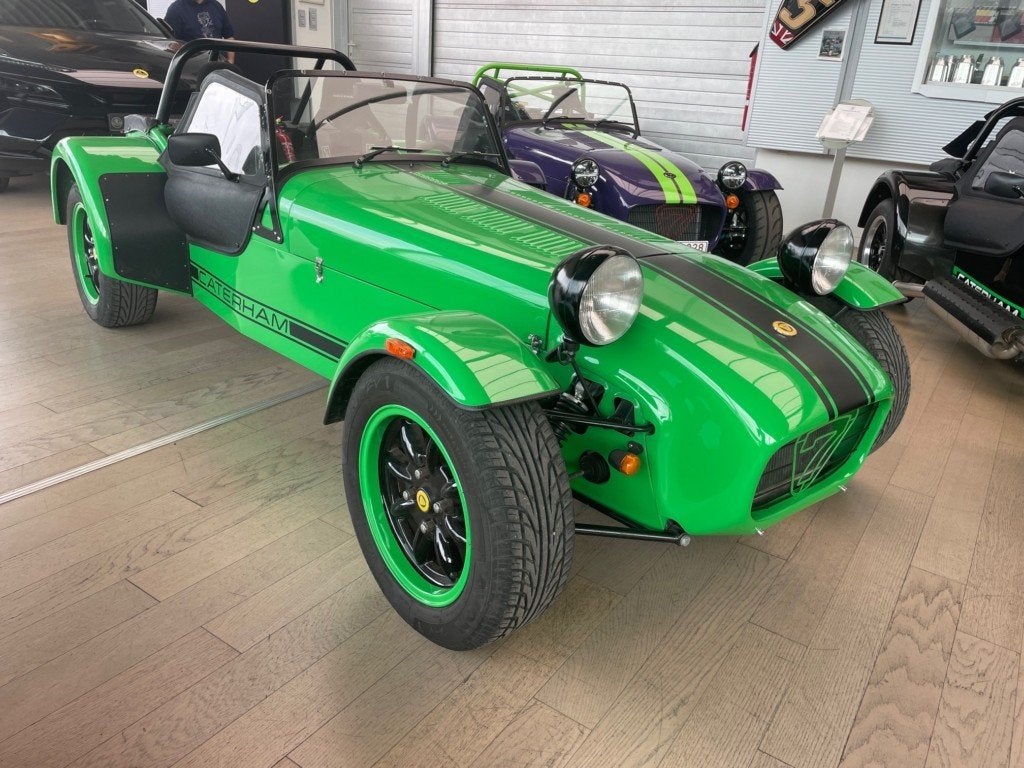 Caterham, Enlèvement