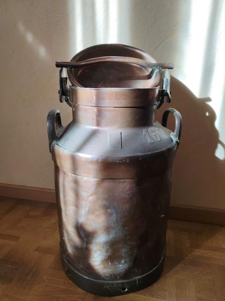 Pot à lait en cuivre, Enlèvement, Utilisé