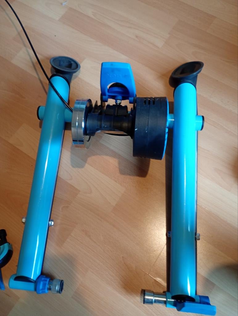 Tacx rollen + voetstuen + band, Ophalen, Zo goed als nieuw