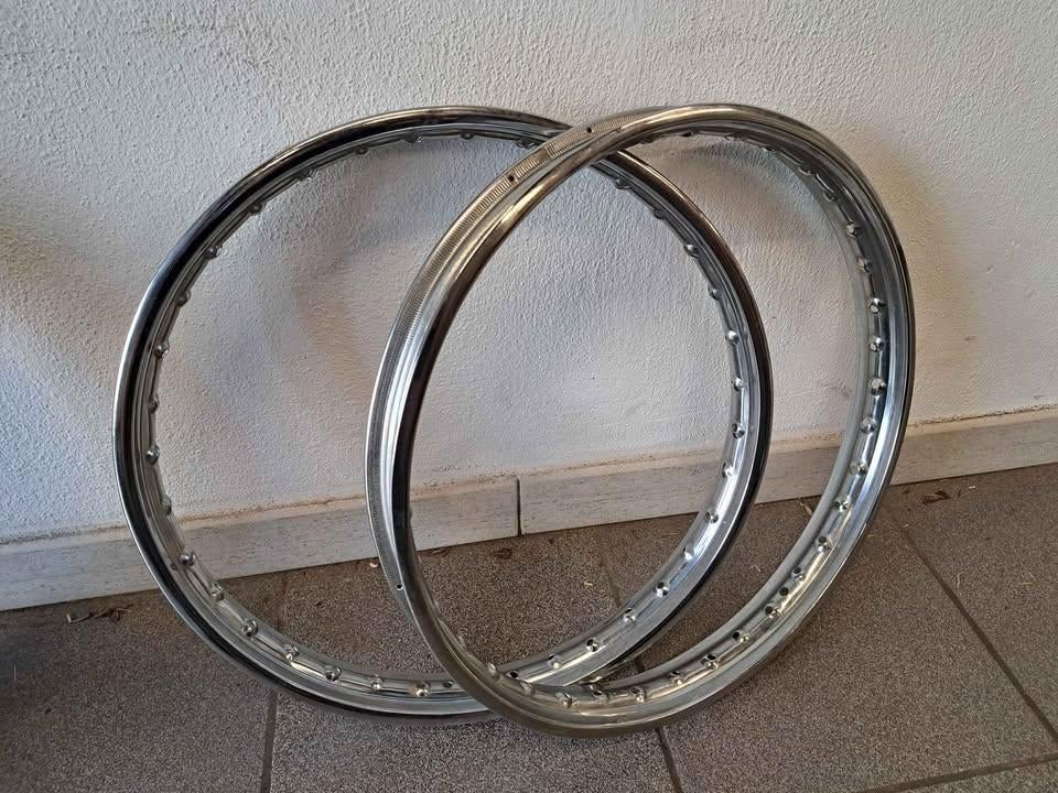 Jante moto + rayon neuf, Enlèvement ou Envoi, Neuf