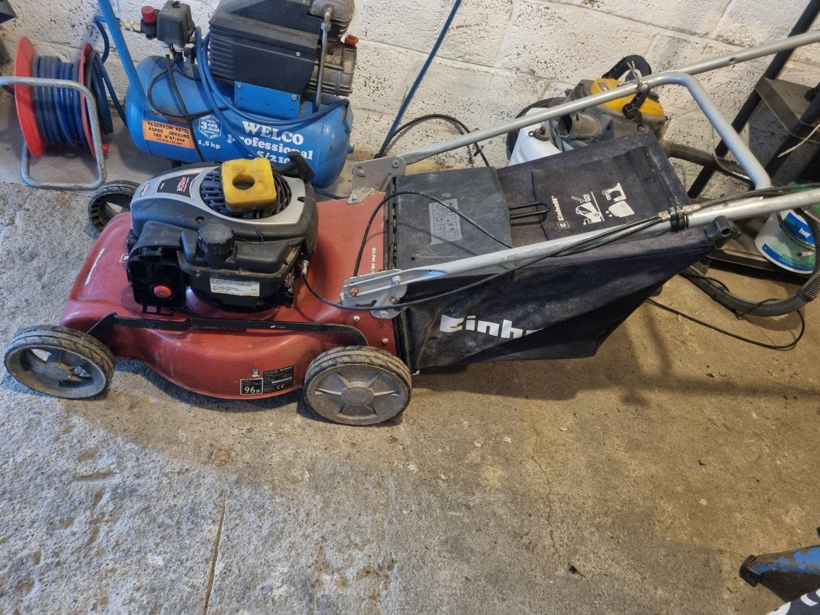 tondeuses autotractée. fonctionne bien, Jardin & Terrasse, Tondeuses à gazon, Einhell briggs&stratton 125cc, 40 à 49 cm, Enlèvement